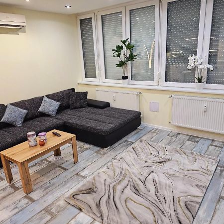 Ferienwohnung Urban Loft Salgótarján Exterior foto