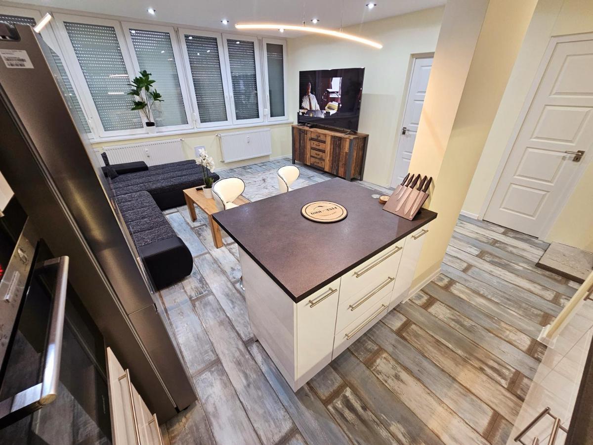Ferienwohnung Urban Loft Salgótarján Exterior foto
